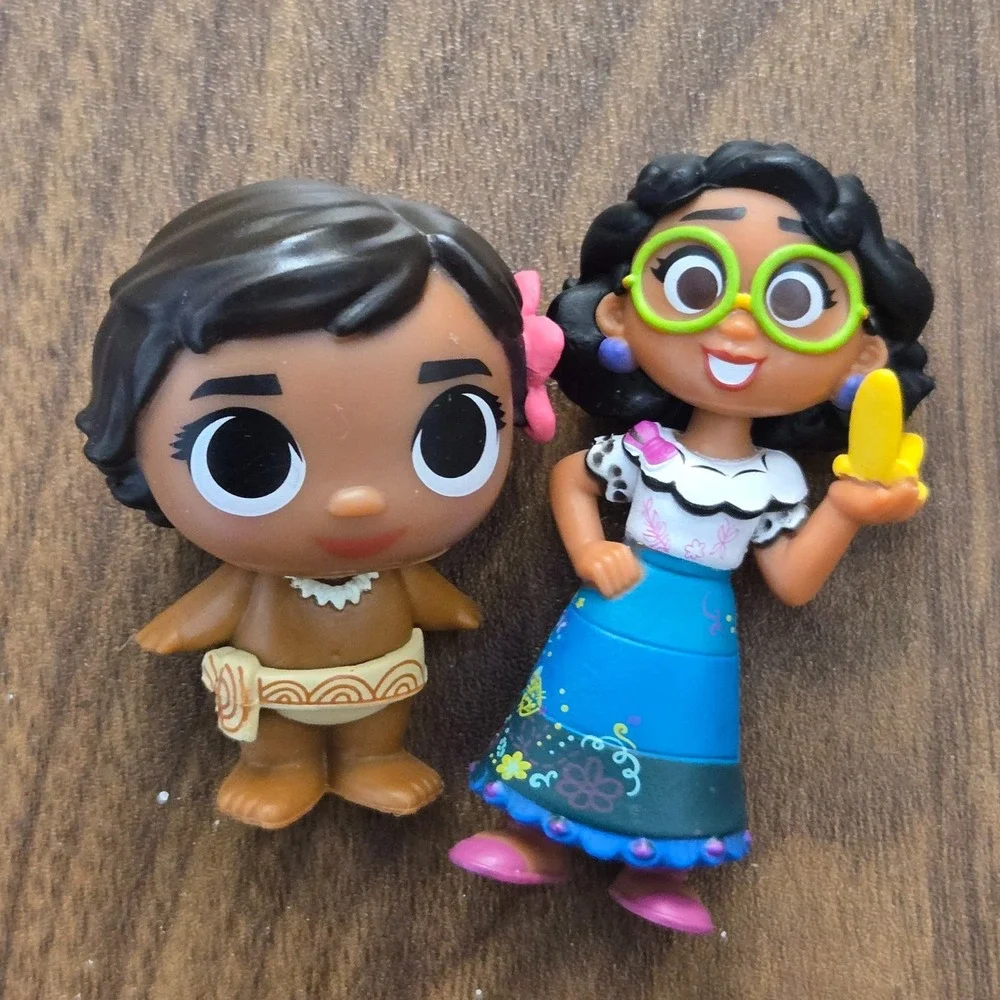 Disney 100 Years Of Defying Odds‎ PVC Figure Cake Topper MIRABEL Encanto